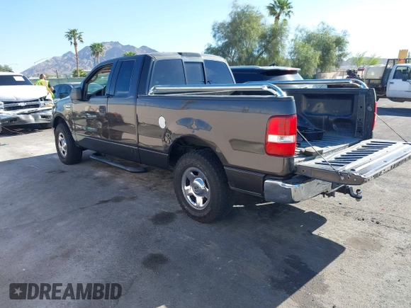2005 Ford F-150 XLT с VIN 1FTPX12525FB43402, выставлен на аукционе IAAI как лот 42025311 с пробегом 210 220 миль миль и . История ставок и продаж доступна на DreamBid. Изображение 3.