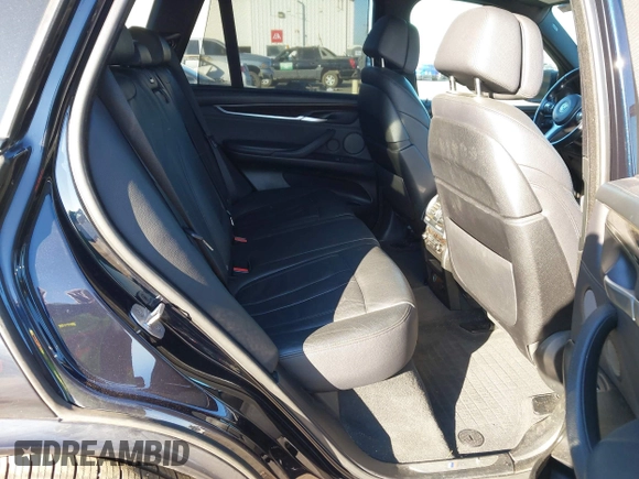 2017 BMW X5 xDrive50i z VIN 5UXKR6C56H0J83813, wystawiony jako IAAI lot #41398752 z przebiegiem 105 239 mil mil oraz . Historia ofert i sprzedaży dostępna na DreamBid. Obrazek 8.