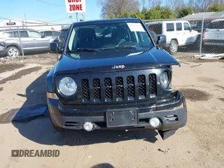 2015 Jeep Patriot Sport with VIN 1C4NJPBB8FD399932, listed as a IAAI auction lot 41935017 with 92,379 mi miles. Bid and sale history available at carsss.com. Image 12.