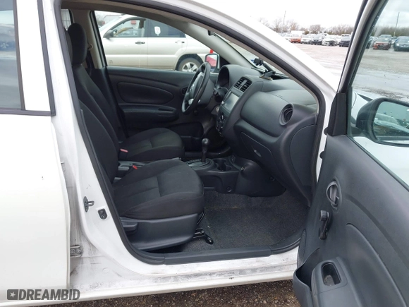 2019 Nissan Versa Sedan SV with VIN 3N1CN7AP1KL809325, listed as a IAAI auction lot 41199329 with 95,726 mi miles. Bid and sale history available at carsss.com. Image 5.