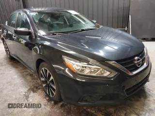 2018 Nissan Altima SR with VIN 1N4AL3AP9JC121415, listed as a IAAI auction lot 41528034 with 136,793 mi miles and . Bid and sale history available at carsss.com. Image 1.