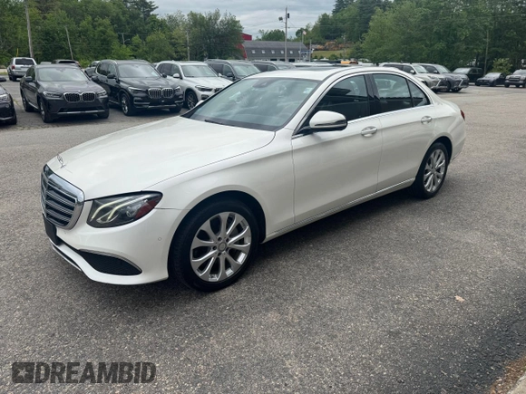 2017 Mercedes-Benz E 300 Luxury z VIN WDDZF4KB3HA208509, wystawiony jako Copart lot #59420695 z przebiegiem 152 021 mil mil oraz Czysty tytuł • Clean title. Historia ofert i sprzedaży dostępna na DreamBid. Obrazek 2.