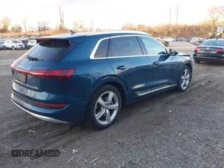 2019 Audi e-tron Prestige with VIN WA1VABGE0KB011579, listed as a IAAI auction lot 41027812 with 41,549 mi miles and . Bid and sale history available at DreamBid. Image 4.
