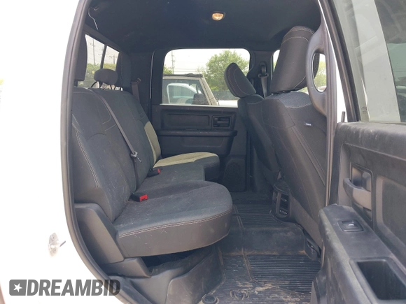 2022 Ram 2500 Tradesman with VIN 3C6UR5HJ0NG125804, listed as a IAAI auction lot 41918930 with 114,232 mi miles. Bid and sale history available at carsss.com. Image 8.