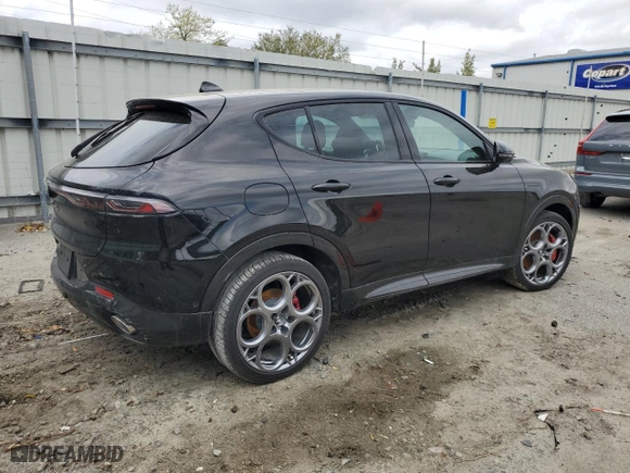 2024 Alfa Romeo Tonale Veloce with VIN ZASPATDW2R3054217, listed as a Copart auction lot 49301915 with 0 mi miles and Non Repairable. Bid and sale history available at carsss.com. Image 3.