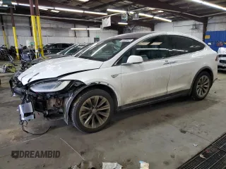 2016 Tesla Model X 70D with VIN 5YJXCBE29GF018391, listed as a Copart auction lot 44809445 with 103,833 mi miles and Salvage Title. Bid and sale history available at carsss.com. Image 1.