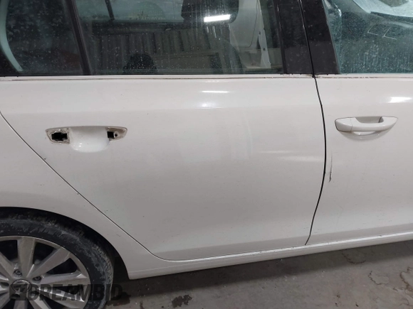 2013 Volkswagen Golf TDI с VIN WVWDM7AJ0DW137125, выставлен на аукционе IAAI как лот 41405747 с пробегом 122 069 миль миль и . История ставок и продаж доступна на DreamBid. Изображение 19.