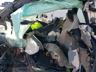 2019 BMW i3 with VIN WBY8P4C59K7D26811, listed as a Copart auction lot 47014304 with 0 mi miles and Salvage Title. Bid and sale history available at carsss.com. Image 7.