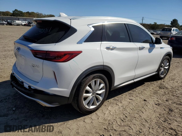 2019 Infiniti QX50 LUXE with VIN 3PCAJ5M12KF115155, listed as a Copart auction lot 63560522 with 59,566 mi miles. Bid and sale history available at carsss.com. Image 4.
