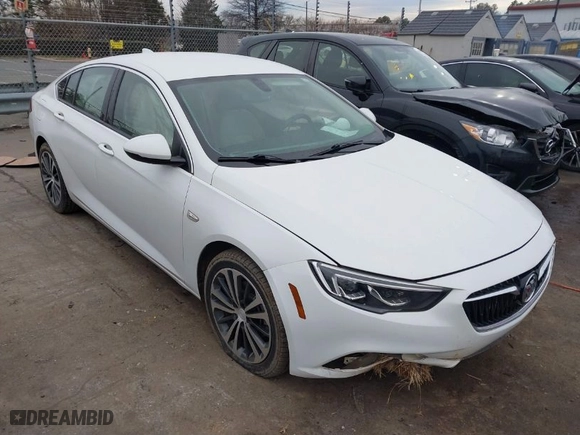 2019 Buick Regal Sportback Preferred with VIN W04GL6SX0K1043134, listed as a IAAI auction lot 41275392 with 136,089 mi miles. Bid and sale history available at carsss.com. Image 1.