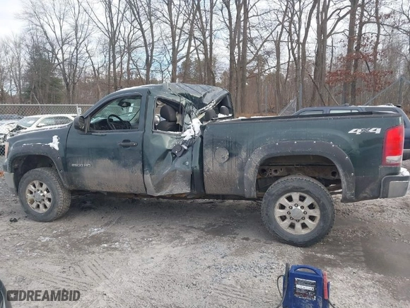2012 GMC Sierra 2500HD SLE with VIN 1GT220CG3CZ161275, listed as a IAAI auction lot 41083313 with 89,320 mi miles. Bid and sale history available at carsss.com. Image 14.