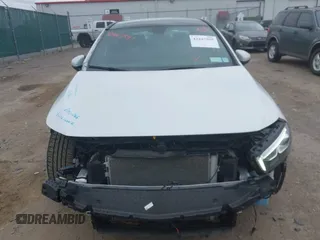 2020 Mercedes-Benz A 220 z VIN WDD3G4FB0LW036562, wystawiony jako IAAI lot #42447595 z przebiegiem 75 612 mil mil oraz . Historia ofert i sprzedaży dostępna na DreamBid. Obrazek 6.