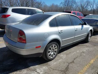 2003 Volkswagen Passat GLS with VIN WVWPD63B13P252578, listed as a IAAI auction lot 41660963 with 151,253 mi miles. Bid and sale history available at carsss.com. Image 4.