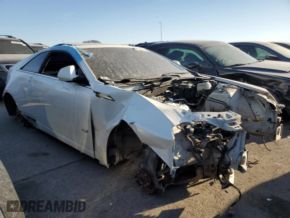 2013 Cadillac CTS-V z VIN 1G6DV1EP2D0172229, wystawiony jako Copart lot #63103464 z przebiegiem Nie podano mil oraz Szkody całkowita. Historia ofert i sprzedaży dostępna na DreamBid. Obrazek 4.