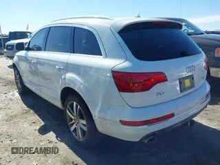 2015 Audi Q7 Premium Plus with VIN WA1LMAFE7FD022860, listed as a IAAI auction lot 41642235 with 202,624 mi miles and . Bid and sale history available at DreamBid. Image 3.