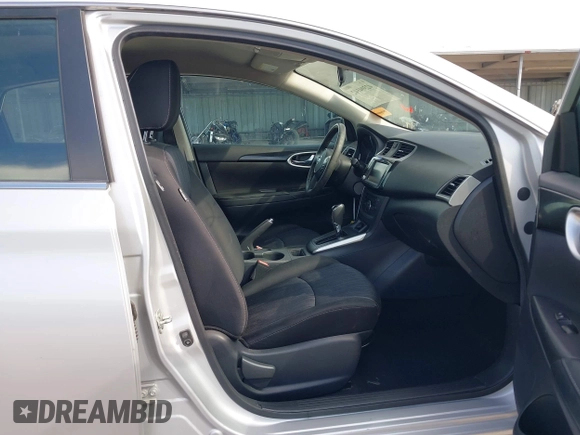2019 Nissan Sentra SV z VIN 3N1AB7AP1KL604264, wystawiony jako IAAI lot #42304142 z przebiegiem 87 506 mil mil oraz . Historia ofert i sprzedaży dostępna na DreamBid. Obrazek 5.