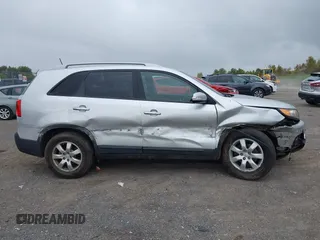 2011 Kia Sorento LX with VIN 5XYKT3A14BG050650, listed as a IAAI auction lot 40529423 with 53,301 mi miles. Bid and sale history available at carsss.com. Image 6.