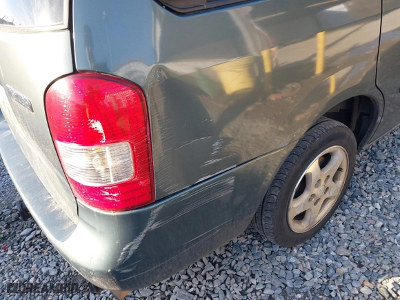 2000 Mazda MPV DX with VIN JM3LW28G0Y0154963, listed as a IAAI auction lot 41446402 with 219,262 mi miles. Bid and sale history available at carsss.com. Image 6.