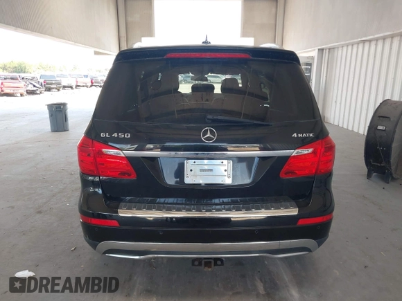 2014 Mercedes-Benz GL 450 z VIN 4JGDF7CE7EA435479, wystawiony jako IAAI lot #42280243 z przebiegiem 138 930 mil mil oraz . Historia ofert i sprzedaży dostępna na DreamBid. Obrazek 16.