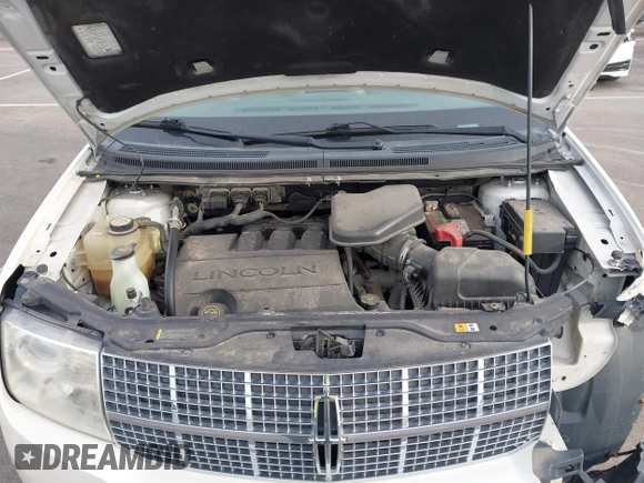 2008 Lincoln MKX with VIN 2LMDU68C48BJ09112, listed as a IAAI auction lot 41814169 with 189,005 mi miles. Bid and sale history available at carsss.com. Image 10.