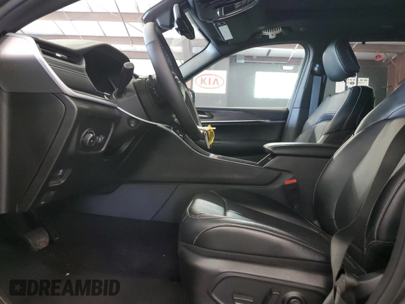 2024 Jeep Grand Cherokee Limited with VIN 1C4RJHBG4R8577741, listed as a Copart auction lot 61559955 with 13,045 mi miles and Salvage title. Bid and sale history available at DreamBid. Image 7.