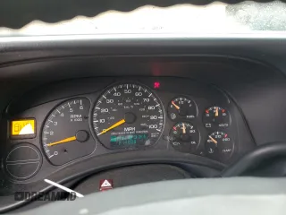 2000 Chevrolet Suburban LT with VIN 3GNFK16T7YG150665, listed as a Copart auction lot 76552064 with 214,608 mi miles and Salvage Title. Bid and sale history available at carsss.com. Image 9.