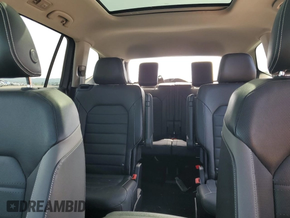 2021 Volkswagen Atlas SEL Premium R-Line with VIN 1V2FR2CA5MC541449, listed as a Copart auction lot 62304135 with 58,269 mi miles and Salvage title. Bid and sale history available at DreamBid. Image 10.