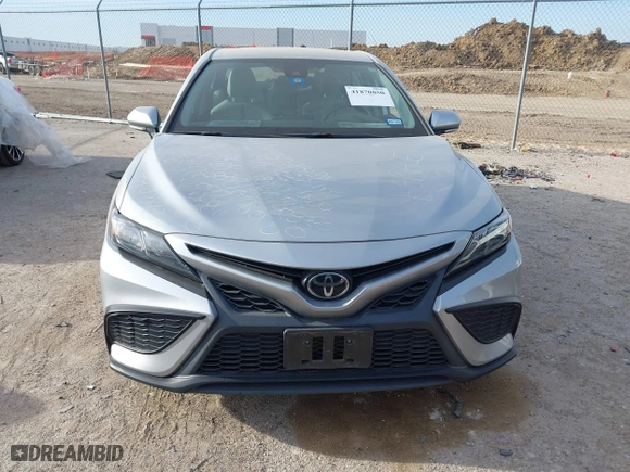 2022 Toyota Camry SE with VIN 4T1G11AK6NU056554, listed as a IAAI auction lot 41870850 with 44,891 mi miles. Bid and sale history available at carsss.com. Image 12.