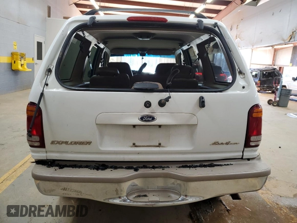 1998 Ford Explorer XLT with VIN 1FMZU32P2WZC01373, listed as a Copart auction lot 88286335 with 213,872 mi miles and Salvage title. Bid and sale history available at DreamBid. Image 6.