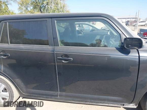 2014 Scion xB z VIN JTLZE4FE5EJ059750, wystawiony jako IAAI lot #40579685 z przebiegiem 106 302 mil mil oraz . Historia ofert i sprzedaży dostępna na DreamBid. Obrazek 13.