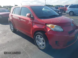 2008 Scion xD z VIN JTKKU10468J020158, wystawiony jako IAAI lot #42210532 z przebiegiem 142 091 mil mil oraz . Historia ofert i sprzedaży dostępna na DreamBid. Obrazek 6.