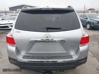 2013 Toyota Highlander Limited with VIN 5TDYK3EH0DS125189, listed as a IAAI auction lot 41077368 with 113,564 mi miles. Bid and sale history available at carsss.com. Image 17.