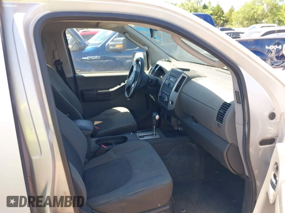 2010 Nissan Xterra S z VIN 5N1AN0NW7AC512384, wystawiony jako IAAI lot #42317041 z przebiegiem 143 994 mil mil oraz . Historia ofert i sprzedaży dostępna na DreamBid. Obrazek 5.