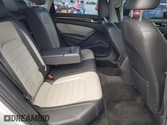 2015 Volkswagen Passat SE с VIN 1VWBS7A38FC084903, выставлен на аукционе Copart как лот 56163075 с пробегом 101 806 миль миль и Списание • Salvage title. История ставок и продаж доступна на DreamBid. Изображение 10.