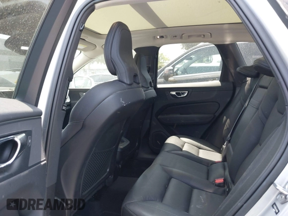2020 Volvo XC60 Momentum z VIN YV4102DK8L1429104, wystawiony jako IAAI lot #42432652 z przebiegiem 35 429 mil mil oraz . Historia ofert i sprzedaży dostępna na DreamBid. Obrazek 22.