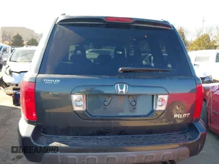 2005 Honda Pilot EX-L with VIN 2HKYF18545H505783, listed as a IAAI auction lot 41615185 with 154,417 mi miles. Bid and sale history available at carsss.com. Image 17.