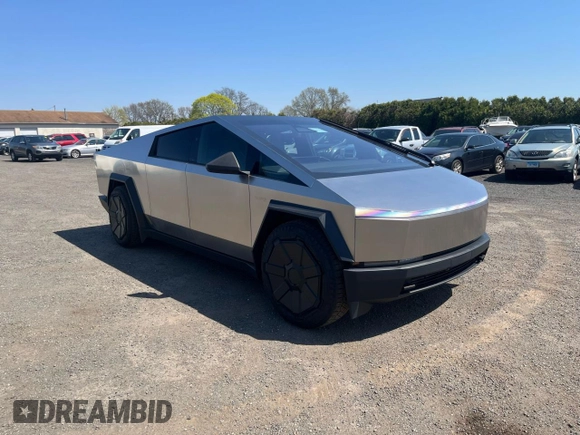 2024 Tesla Cybertruck with VIN 7G2CEHED8RA017372, listed as a Copart auction lot 54820745 with 10,870 mi miles and Clean Title. Bid and sale history available at carsss.com. Image 4.