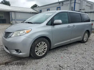 2016 Toyota Sienna XLE with VIN 5TDYK3DC8GS707910, listed as a Copart auction lot 58418535 with 161,527 mi miles and Salvage title. Bid and sale history available at DreamBid. Image 1.