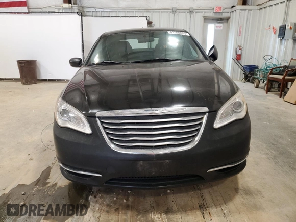 2013 Chrysler 200 LX with VIN 1C3CCBAB0DN691317, listed as a Copart auction lot 51500005 with 162,046 mi miles and Clean Title. Bid and sale history available at carsss.com. Image 5.