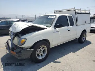 1999 Toyota Tacoma with VIN 4TAVL52N4XZ539774, listed as a Copart auction lot 62430475 with 178,007 mi miles and Salvage title. Bid and sale history available at DreamBid. Image 1.