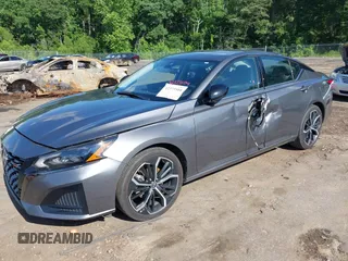 2024 Nissan Altima SR z VIN 1N4BL4CV7RN391989, wystawiony jako IAAI lot #42373504 z przebiegiem 34 653 mil mil oraz . Historia ofert i sprzedaży dostępna na DreamBid. Obrazek 17.