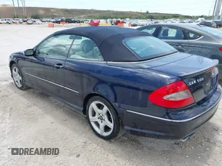 2006 Mercedes-Benz CLK 500 z VIN WDBTK75G26T066514, wystawiony jako IAAI lot #42025408 z przebiegiem 117 449 mil mil oraz . Historia ofert i sprzedaży dostępna na DreamBid. Obrazek 3.