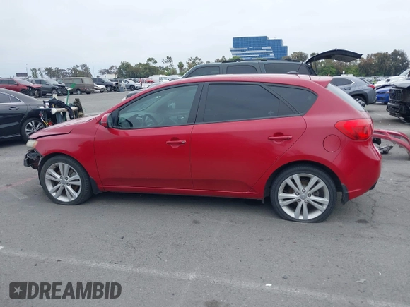 2013 Kia Forte SX с VIN KNAFW5A36D5658880, выставлен на аукционе IAAI как лот 42432259 с пробегом 176 721 миль миль и . История ставок и продаж доступна на DreamBid. Изображение 15.