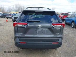 2025 Toyota RAV4 XLE Premium z VIN 2T3A1RFV2SC494497, wystawiony jako IAAI lot #42028044 z przebiegiem 7 773 mil mil oraz . Historia ofert i sprzedaży dostępna na DreamBid. Obrazek 16.