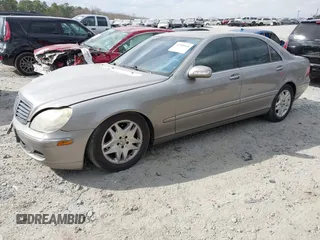 2003 Mercedes-Benz S 500 z VIN WDBNG75J13A365814, wystawiony jako IAAI lot #41709919 z przebiegiem 204 109 mil mil oraz . Historia ofert i sprzedaży dostępna na DreamBid. Obrazek 2.