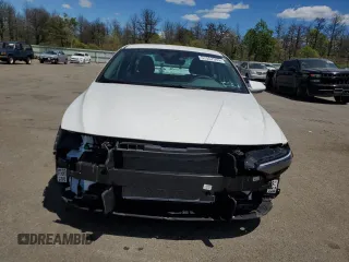 2024 Hyundai Elantra SEL z VIN KMHLM4DG2RU696202, wystawiony jako Copart lot #57557565 z przebiegiem 5 179 mil mil oraz Szkoda całkowita • Salvage title. Historia ofert i sprzedaży dostępna na DreamBid. Obrazek 5.
