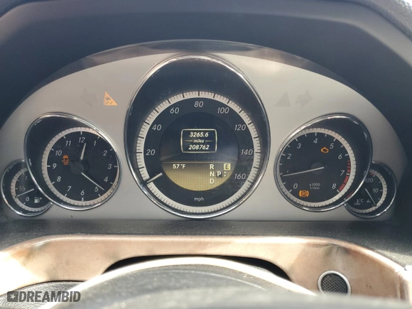 2012 Mercedes-Benz E-Class E 350 Luxury with VIN WDDHF5KB0CA565222, listed as a Copart auction lot 88910035 with 208,762 mi miles and Clean Title. Bid and sale history available at carsss.com. Image 9.