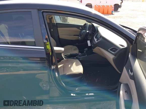 2019 Hyundai Accent SE with VIN 3KPC24A32KE060928, listed as a IAAI auction lot 41190538 with 81,971 mi miles. Bid and sale history available at carsss.com. Image 5.