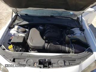 2019 Chrysler 300 with VIN 2C3CCABG2KH516643, listed as a Copart auction lot 47415405 with 110,591 mi miles and Salvage Title. Bid and sale history available at carsss.com. Image 11.