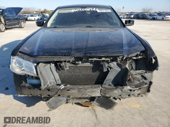 2019 Chrysler 300 Limited with VIN 2C3CCAEG2KH555681, listed as a Copart auction lot 43571855 with 121,027 mi miles and Salvage Title. Bid and sale history available at DreamBid. Image 5.